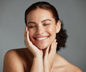 Woman smiling with healthy white teeth